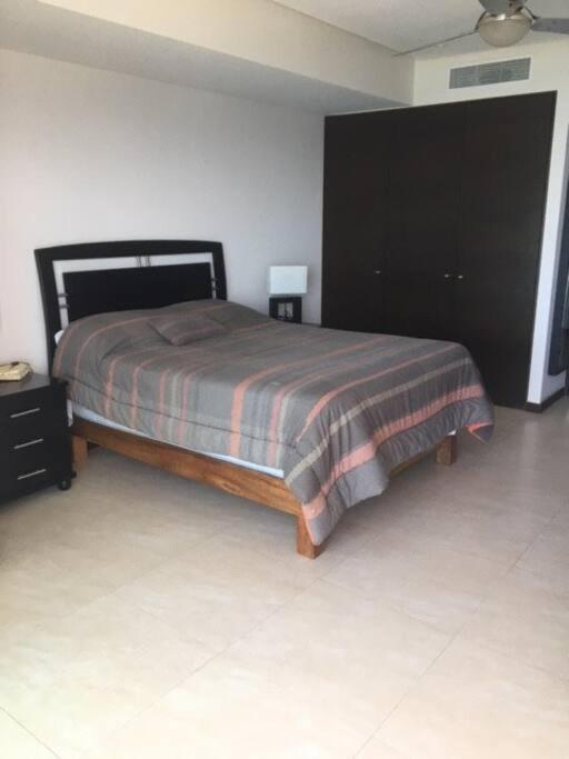 Beautiful 3 Bedroom, Fully Furnished, On The Beach Mazatlán Zewnętrze zdjęcie